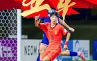 中国U17男足在亚洲杯决赛中遗憾负于日本队，而朗斯球队则成功夺得法国杯冠军，引发足坛广泛关注与热议